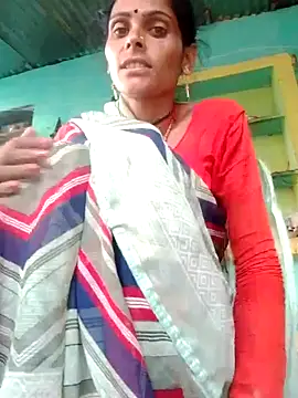 Snapshot of H_seema chatting on 10-13-25, 01:16 H seema online show from 10-13-25, 01:16