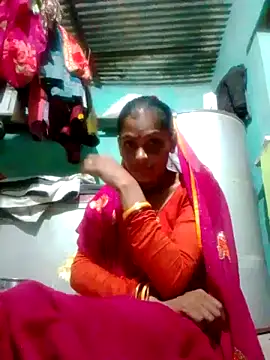 Snapshot of H_seema chatting on 10-13-25, 01:22 H seema online show from 10-13-25, 01:22