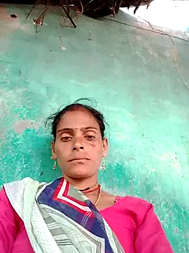 Snapshot of H_seema chatting on 10-17-25, 04:04 H seema online show from 10-17-25, 04:04