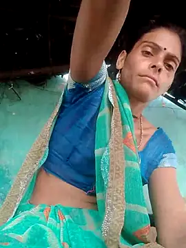 Snapshot of H_seema chatting on 10-22-25, 04:35 H seema online show from 10-22-25, 04:35