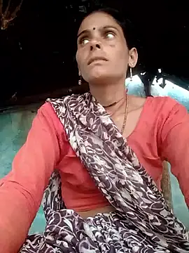 Snapshot of H_seema chatting on 10-24-25, 02:52 H seema online show from 10-24-25, 02:52