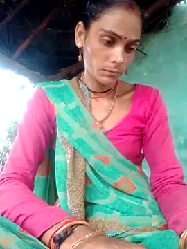 Snapshot of H_seema chatting on 10-26-25, 02:28 H seema online show from 10-26-25, 02:28