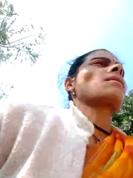 Snapshot of H_seema chatting on 11-18-25, 07:57 H seema online show from 11-18-25, 07:57