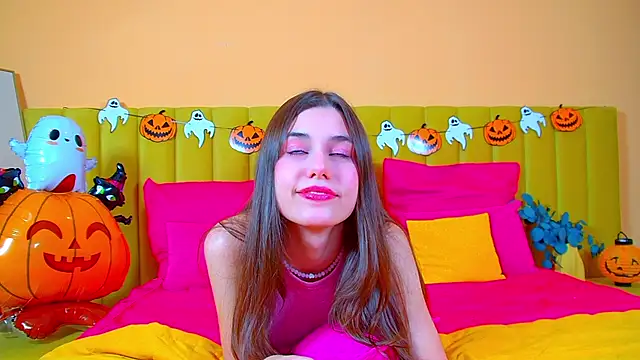 Snapshot of ArianaAllens chatting on 10-24-25, 06:10 ArianaAllens online show from 10-24-25, 06:10