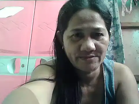 Snapshot of hotmama_063 chatting on 10-02-25, 03:57 hotmama 063 online show from 10-02-25, 03:57