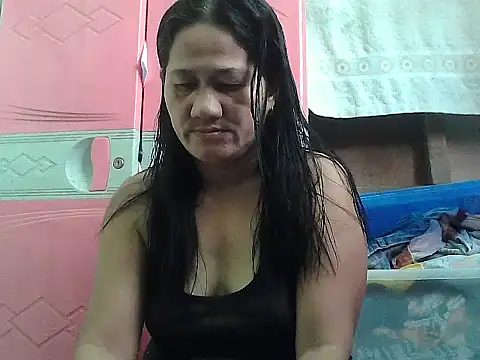 Snapshot of hotmama_063 chatting on 10-07-25, 03:36 hotmama 063 online show from 10-07-25, 03:36