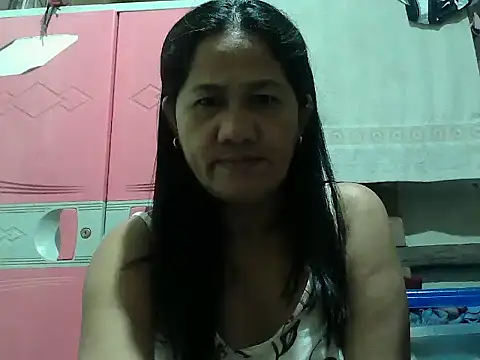 Snapshot of hotmama_063 chatting on 10-08-25, 08:50 hotmama 063 online show from 10-08-25, 08:50