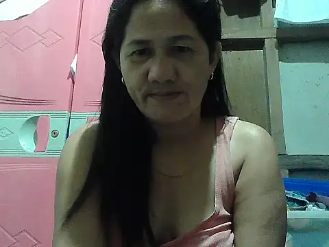 Snapshot of hotmama_063 chatting on 10-09-25, 10:57 hotmama 063 online show from 10-09-25, 10:57