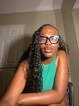 Moonzy77 online show from 10-02-25, 09:22