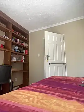 Moonzy77 online show from 10-03-25, 09:39