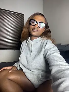 Moonzy77 online show from 02-15-26, 09:11