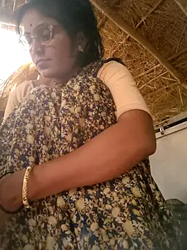 LUCKY cut online show from 10-27-25, 03:43