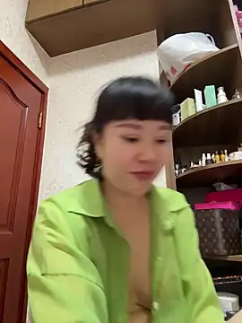 Snapshot of Xinlan-Asia chatting on 04-01-26, 12:28 Xinlan-Asia online show from 04-01-26, 12:28