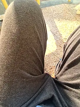 Snapshot of kkkk1882 chatting on 10-11-25, 03:28 kkkk1882 online show from 10-11-25, 03:28