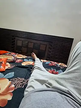 Snapshot of kkkk1882 chatting on 10-30-25, 06:04 kkkk1882 online show from 10-30-25, 06:04