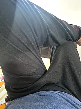 Snapshot of kkkk1882 chatting on 11-04-25, 06:12 kkkk1882 online show from 11-04-25, 06:12