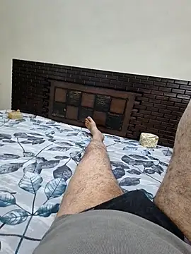 Snapshot of kkkk1882 chatting on 11-26-25, 05:41 kkkk1882 online show from 11-26-25, 05:41