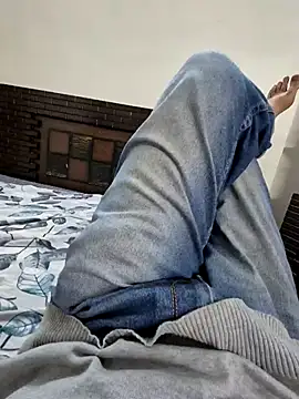 Snapshot of kkkk1882 chatting on 11-30-25, 08:29 kkkk1882 online show from 11-30-25, 08:29