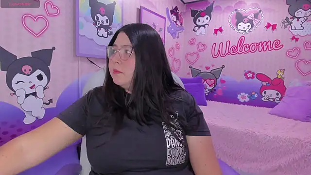 Snapshot of Dulce_meow chatting on 05-19-26, 11:49 Dulce meow online show from 05-19-26, 11:49
