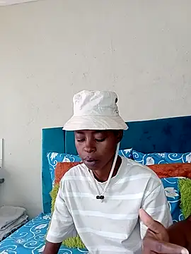 SweetSlenderChoc online show from 05-14-26, 01:29