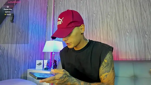 Snapshot of RivernBalder chatting on 10-22-25, 03:07 RivernBalder online show from 10-22-25, 03:07