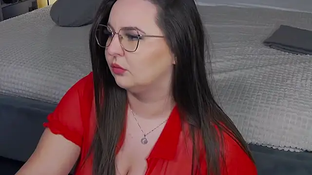 Mia Swano online show from 11-20-25, 01:17