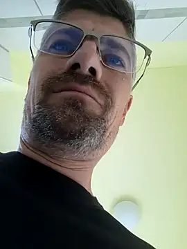 Snapshot of Horny_Man0911 chatting on 09-29-25, 10:42 Horny Man0911 online show from 09-29-25, 10:42