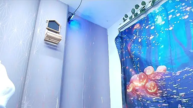 sofi hils online show from 10-06-25, 12:02