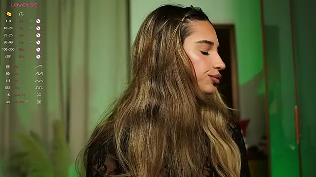 Snapshot of ItalianGirl chatting on 09-25-25, 07:50 ItalianGirl online show from 09-25-25, 07:50