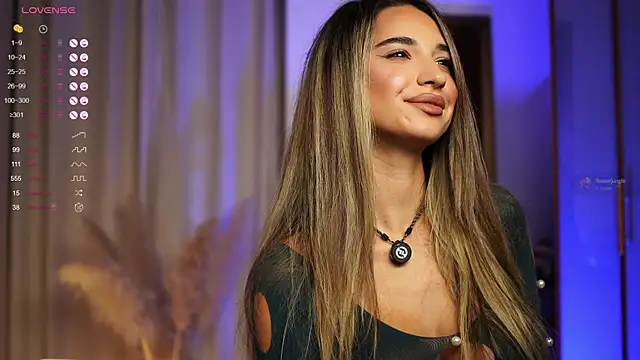 Snapshot of ItalianGirl chatting on 10-06-25, 07:00 ItalianGirl online show from 10-06-25, 07:00