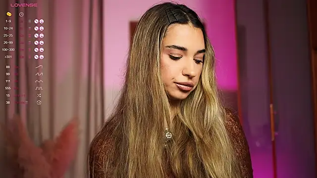 Snapshot of ItalianGirl chatting on 10-12-25, 05:01 ItalianGirl online show from 10-12-25, 05:01