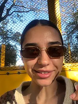 ItalianGirl online show from 10-29-25, 01:02