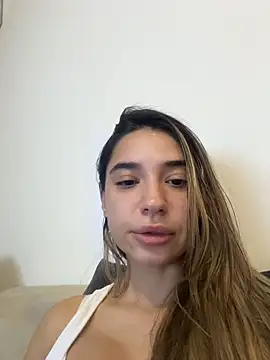 ItalianGirl online show from 11-20-25, 10:20