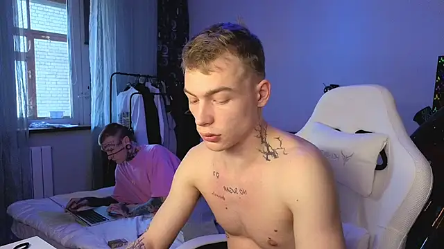 c10h15on1 online show from 03-11-26, 07:36