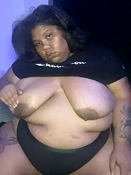 Snapshot of BlaxicanaMami chatting on 09-17-25, 06:26 BlaxicanaMami online show from 09-17-25, 06:26