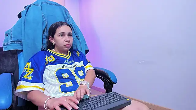 CataleyaAmaya online show from 09-27-25, 12:54