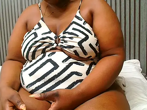 ROYALASS25 online show from 11-07-25, 03:06