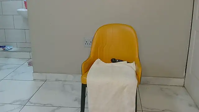 Snapshot of Sultry_Booty chatting on 11-18-25, 11:36 Sultry Booty online show from 11-18-25, 11:36