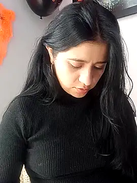 ValerieLove  online show from 10-29-25, 07:37