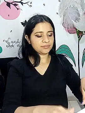 ValerieLove  online show from 11-07-25, 07:47