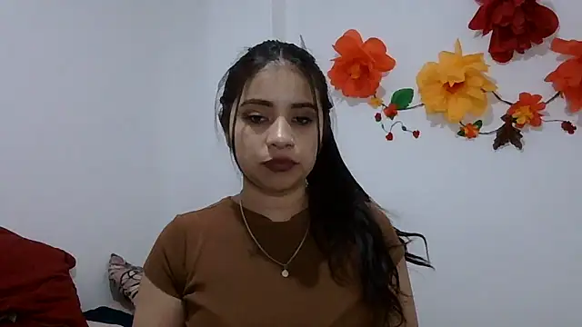 ValerieLove  online show from 05-22-26, 11:49