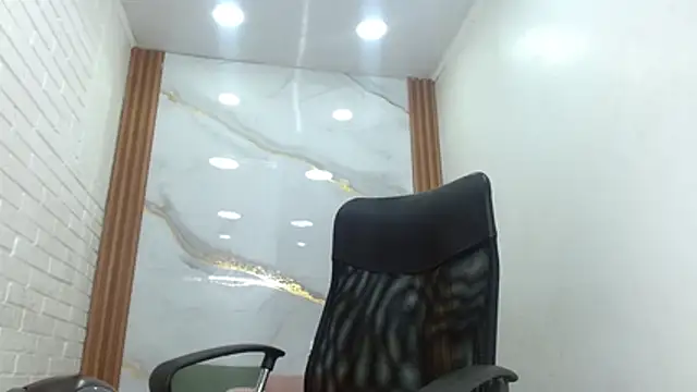 Penelopee Rouse online show from 10-11-25, 07:34