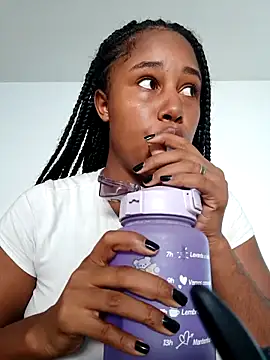 MoniqueMulberry online show from 12-18-25, 08:15