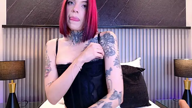 Snapshot of Meganreed_ chatting on 05-19-26, 10:27 Meganreed online show from 05-19-26, 10:27