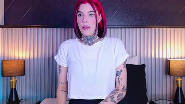 Snapshot of Meganreed_ chatting on 05-28-26, 10:29 Meganreed online show from 05-28-26, 10:29