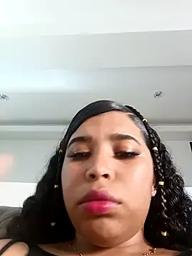 Snapshot of MadissonRizz chatting on 10-15-25, 08:09 MadissonRizz online show from 10-15-25, 08:09