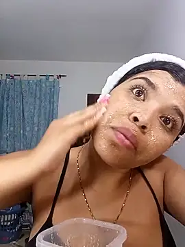 Snapshot of MadissonRizz chatting on 10-25-25, 03:25 MadissonRizz online show from 10-25-25, 03:25