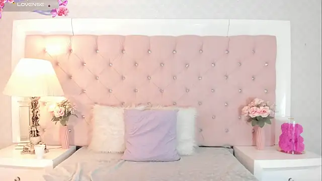 CaterinaRomano online show from 11-08-25, 02:50