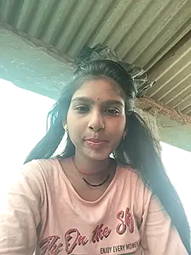 Snapshot of Yatiksha_Beby chatting on 09-12-25, 06:13 Yatiksha Beby online show from 09-12-25, 06:13