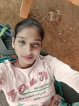 Snapshot of Yatiksha_Beby chatting on 09-14-25, 08:02 Yatiksha Beby online show from 09-14-25, 08:02